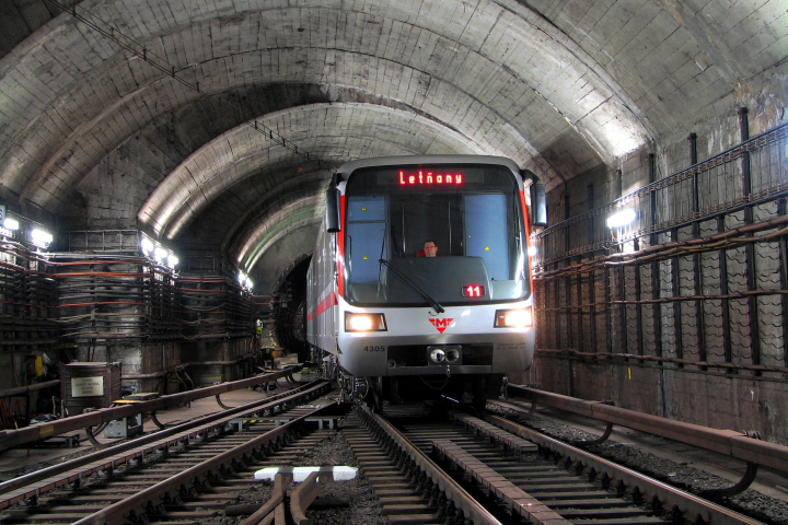 /uploads/posts/f94d70ab13b1d298890615747f25b6b40b27c240/images/PragueMetro (1).png